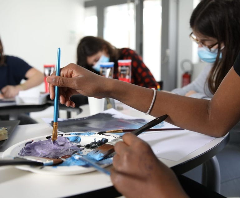cours d’arts plastique au collège