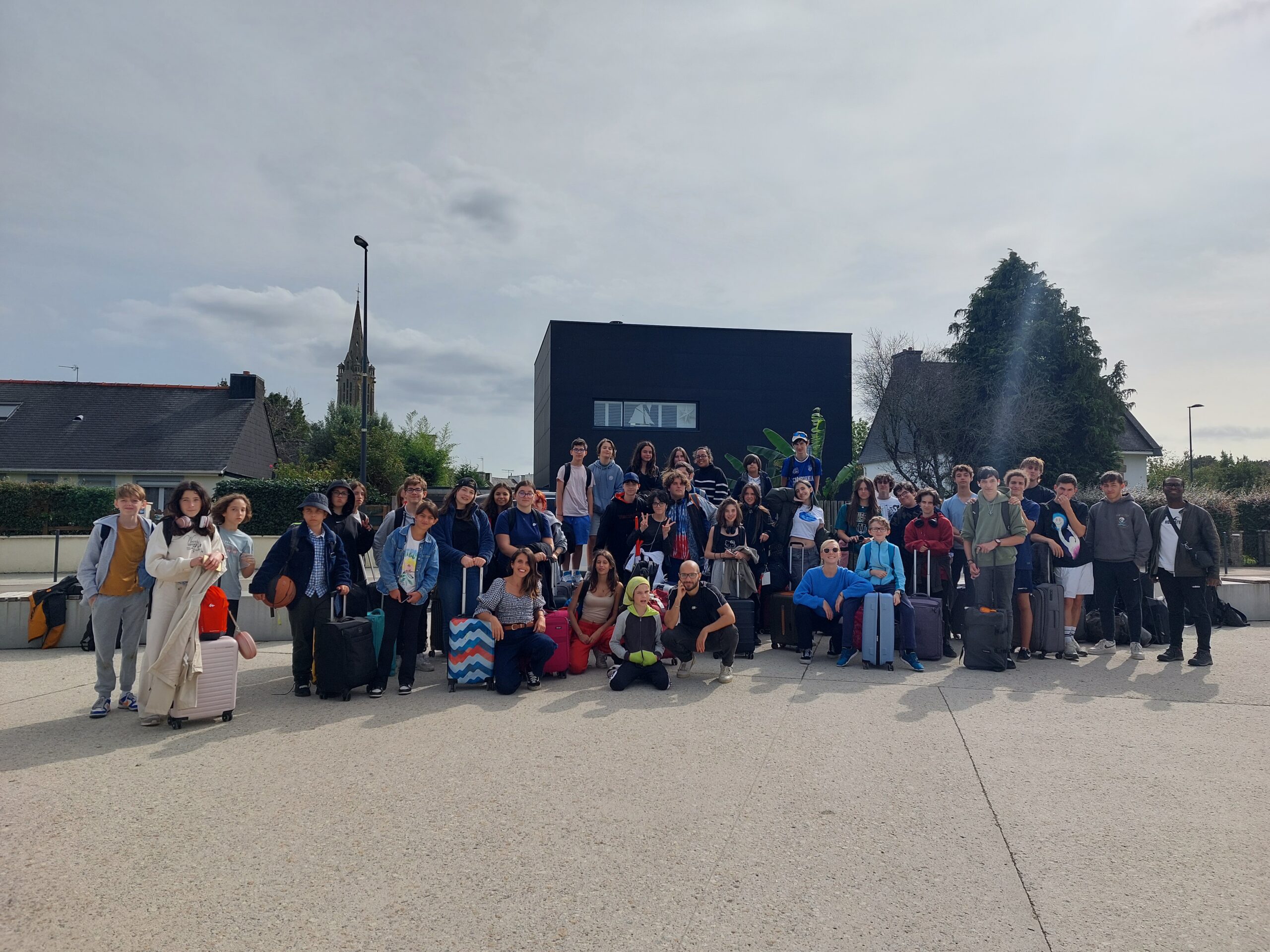 Photo de groupe en voyage scolaire