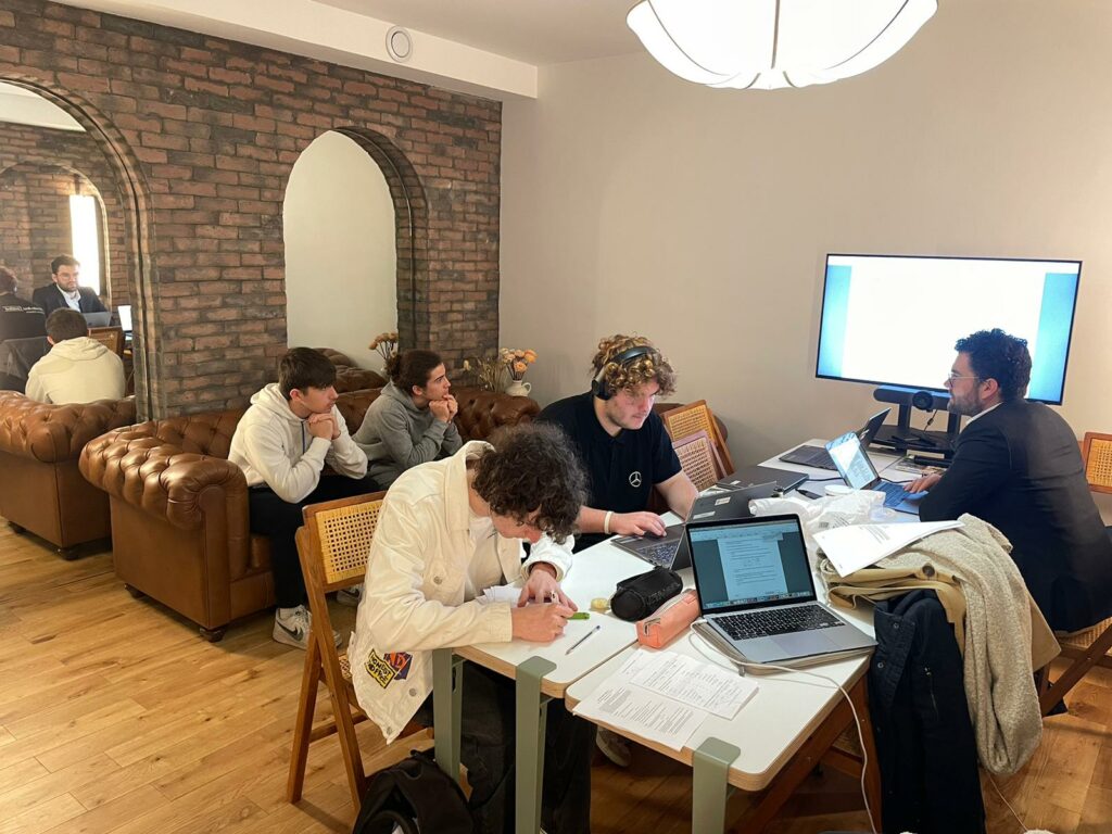 travail en groupe STMG