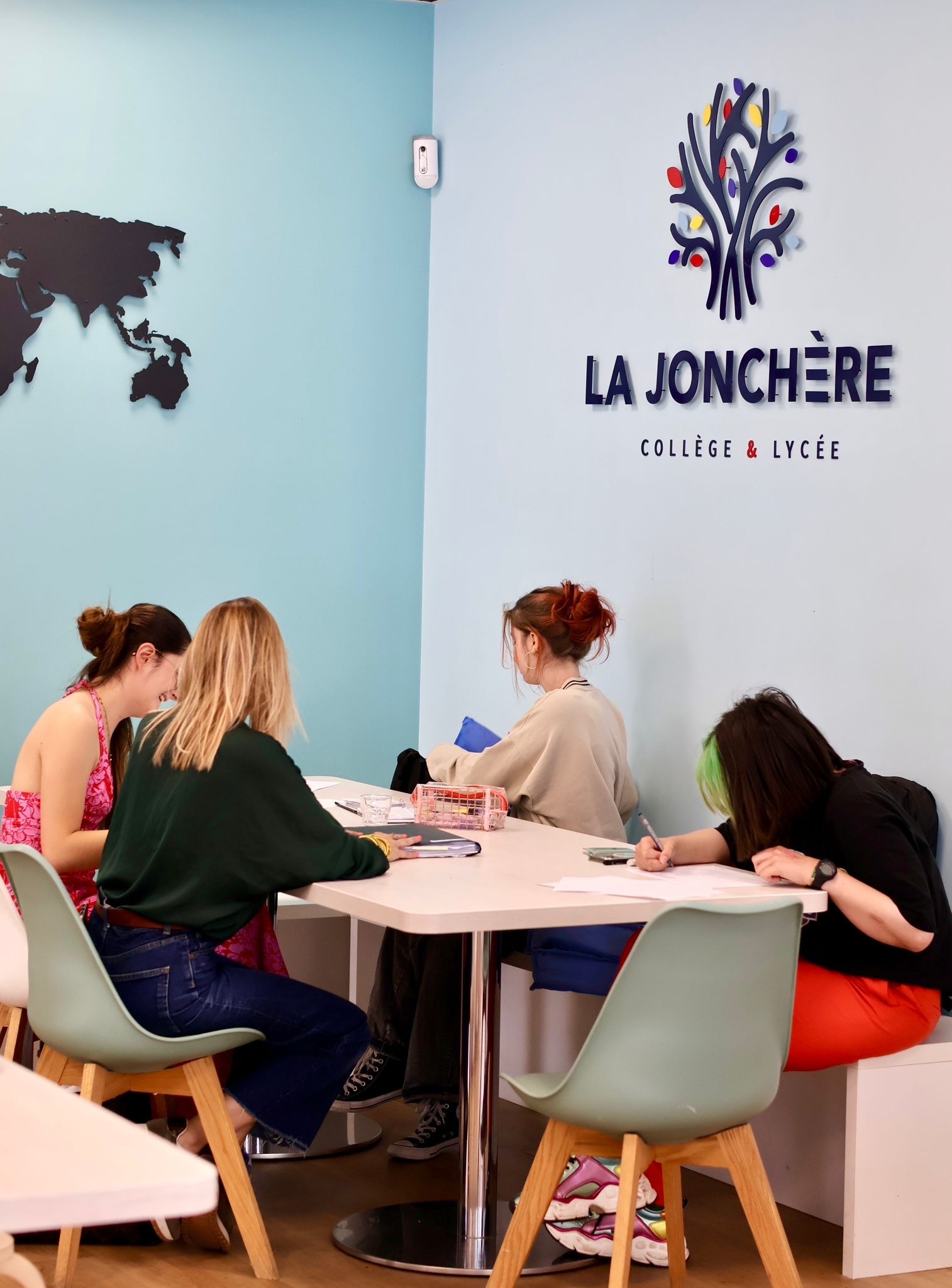 Intervenant/professeur de droit à temps partiel - Filière STMG - La Jonchère